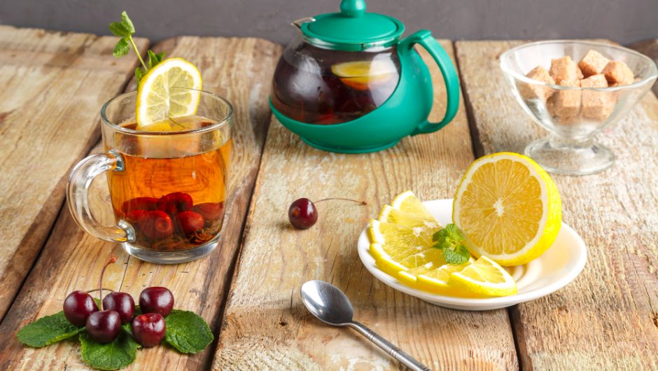 Beneficiile neașteptate ale ceaiurilor pentru detoxifiere