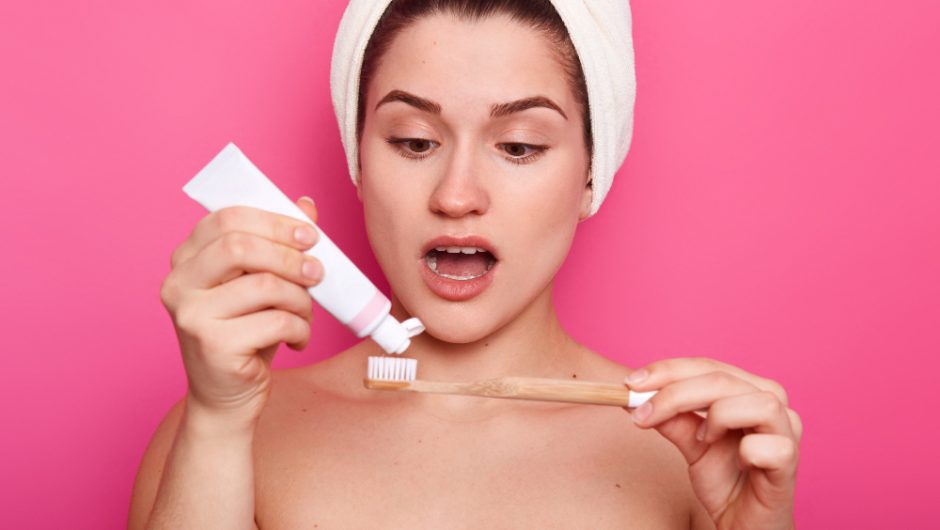 Cum acidul azelaic combate inflamațiile și reglează producția de sebum
