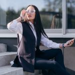 Cum transformi o ținută de birou într-una de afterwork