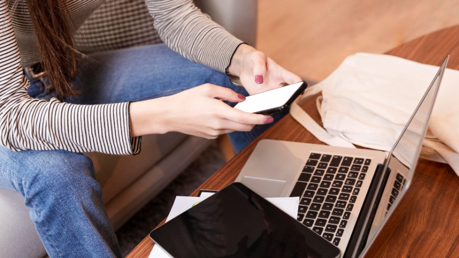 Ghid pentru digital decluttering: cum să-ți cureți viața online