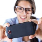 Cum alegi un power bank fără să fii păcălit de specificații
